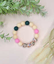 Load image into Gallery viewer, Wild Animals Teething Ring
