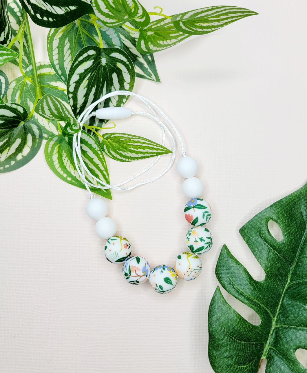 White Floral Nursing/Teething Necklace